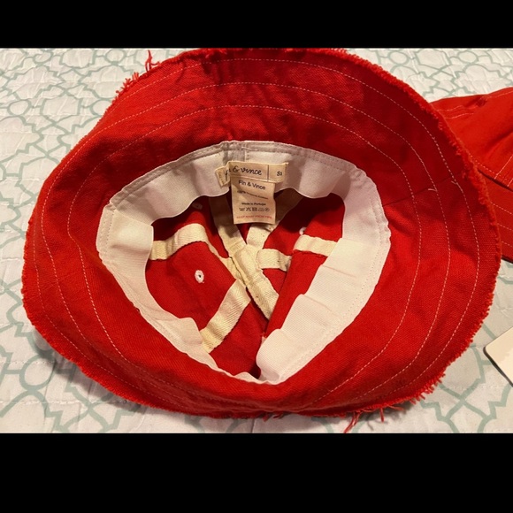 Fin & Vince Bucket Hat - Picture 3 of 5
